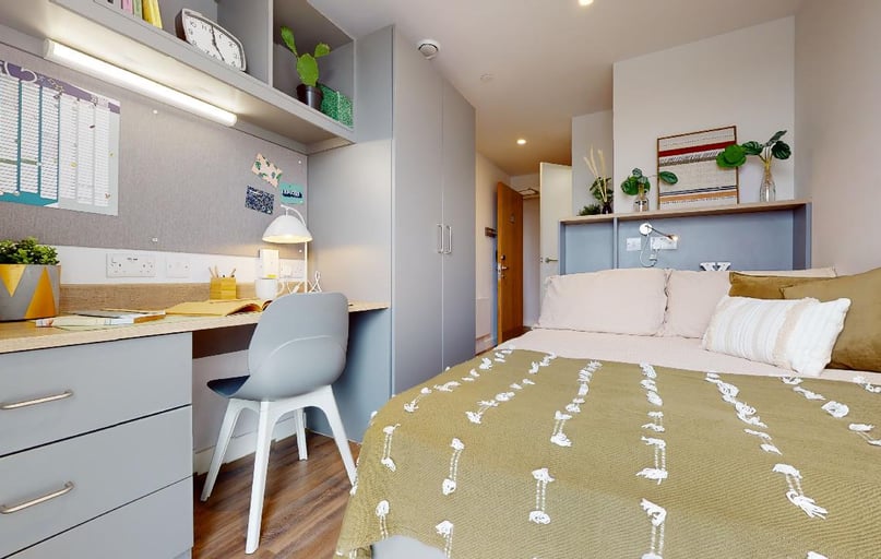 Bronze En Suite, iQ Weaver Place, Bishop Street, City Centre, Coventry - Image 1