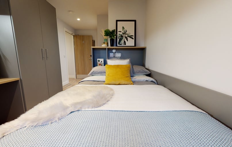 Platinum En Suite, iQ Weaver Place, Bishop Street, City Centre, Coventry - Image 1