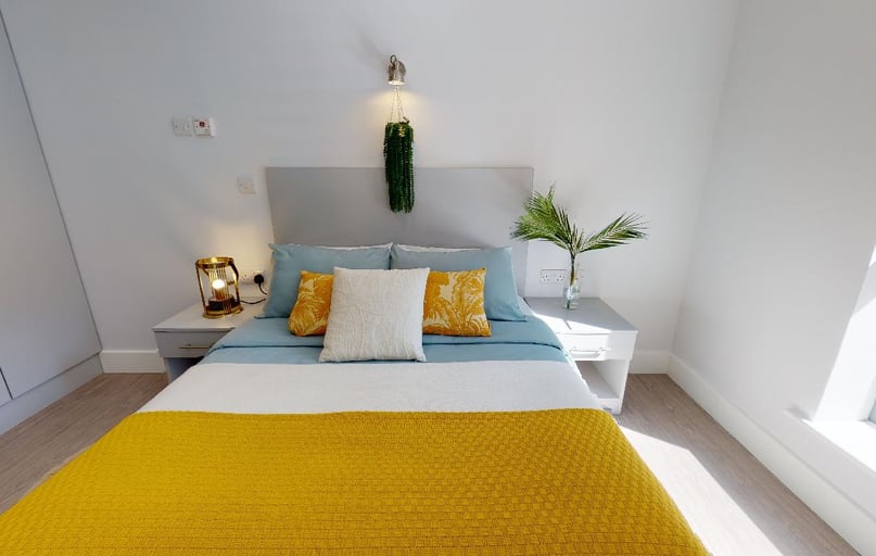 1 Bed Apartment, iQ Grove, 69 Grove Street, New Town, Edinburgh - Image 1