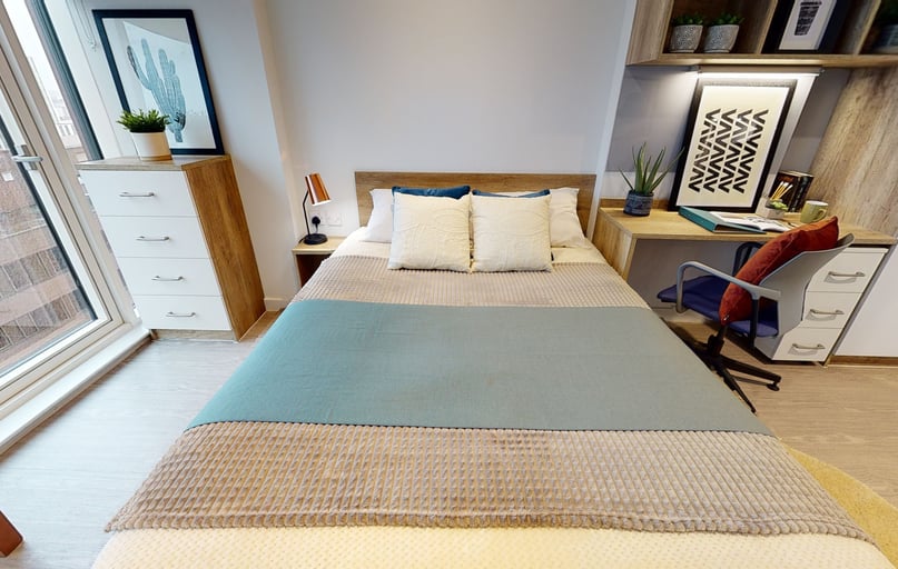 Silver Studio Plus, iQ Elgin Place, 240 Bath Street, City Centre, Glasgow - Image 1