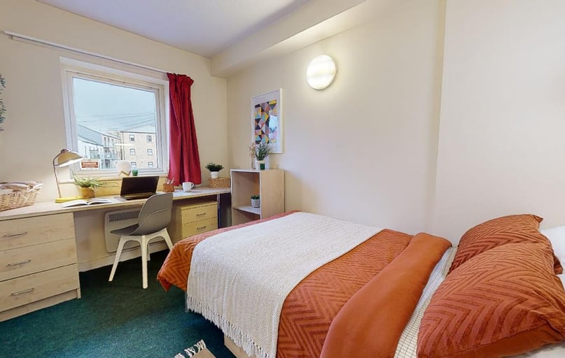 Copper En Suite, iQ Little Aspley House, Firth Street, City Centre, Huddersfield - Image 1