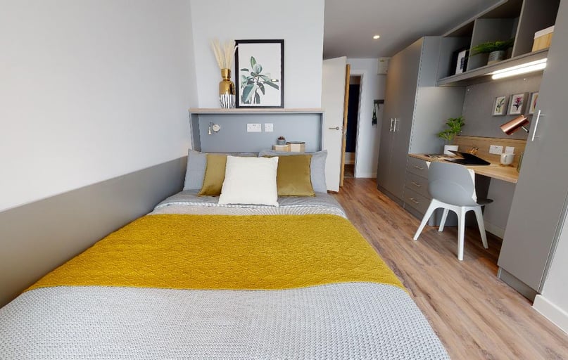 Platinum Studio, iQ Altus House, Tower House Street, City Centre, Leeds - Image 1