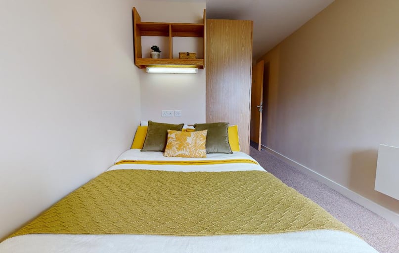 Bronze En Suite, iQ Leeds, Cross Chancellor Street, City Centre, Leeds - Image 1