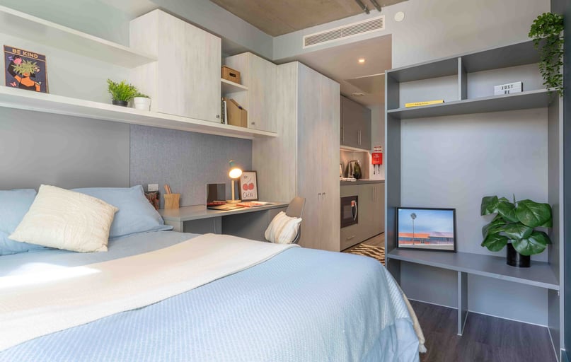 Bronze Studio Premium, iQ Aldgate, 60 Commercial Road, Aldgate, London - Image 1