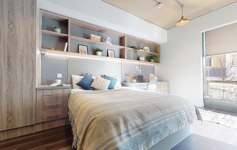 Diamond Studio Deluxe, iQ Aldgate, 60 Commercial Road, Aldgate, London - Image 1