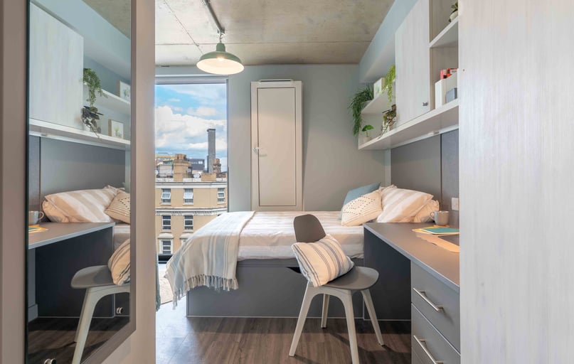 Gold Studio Deluxe, iQ Aldgate, 60 Commercial Road, Aldgate, London - Image 1