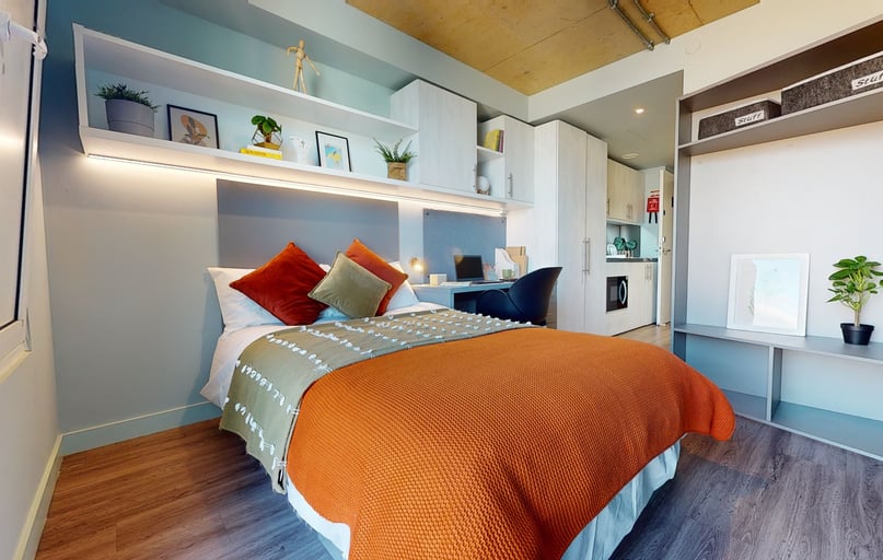 Gold Studio Premium, iQ Aldgate, 60 Commercial Road, Aldgate, London - Image 1