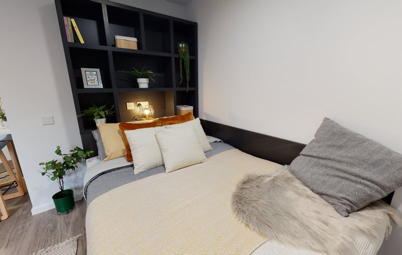 Platinum Studio Plus, iQ Bloomsbury, 200 Euston Road, Bloomsbury, London - Image 1