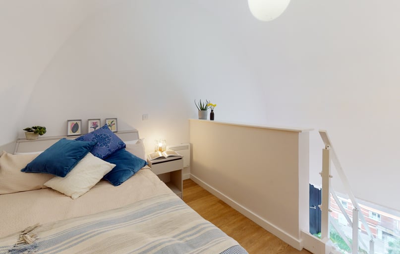 Diamond Studio Plus, iQ Flinders House, Bear Point, 2 East Parkside, Greenwich, London - Image 1