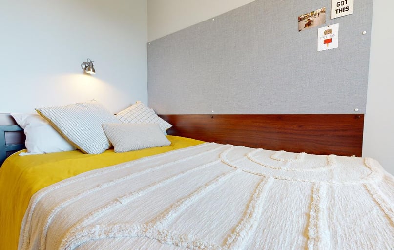 Copper En Suite, iQ Highbury, 201 Isledon Road, Finsbury Park, London - Image 1