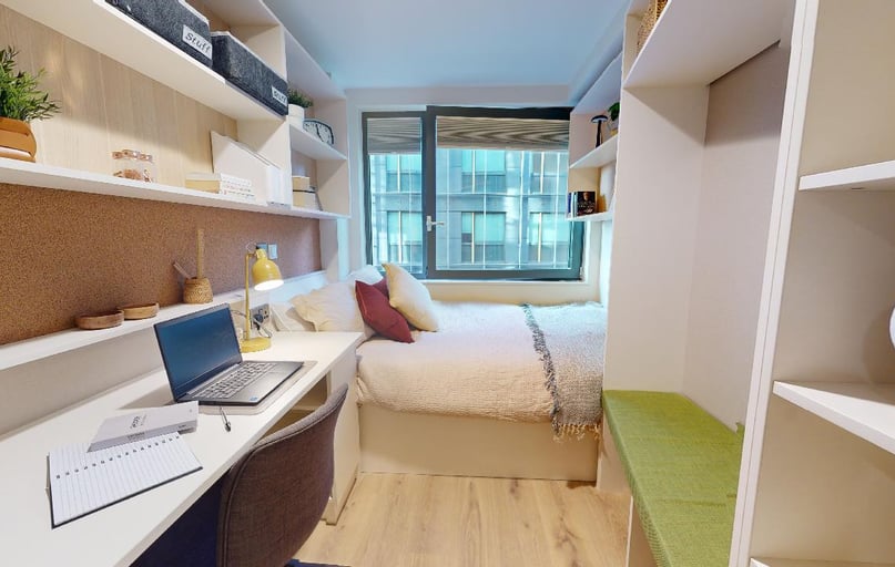 Bronze 2 Bed Apt Plus, iQ Paris Gardens, 6 Paris Garden, Southwark, London - Image 1