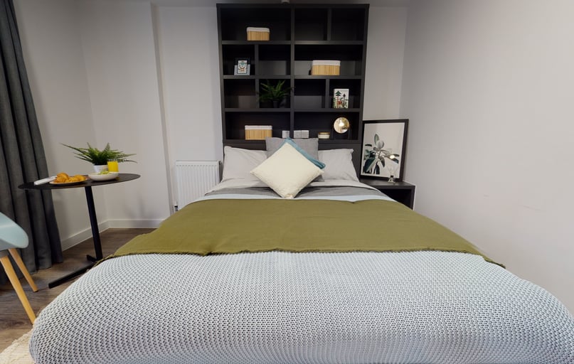 Platinum Studio Acc, iQ Shoreditch, East Road, Shoreditch, London - Image 1