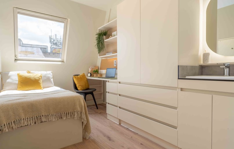 Silver Room-2627, iQ The Arcade, 385 – 401 Holloway Road, Holloway, London - Image 1