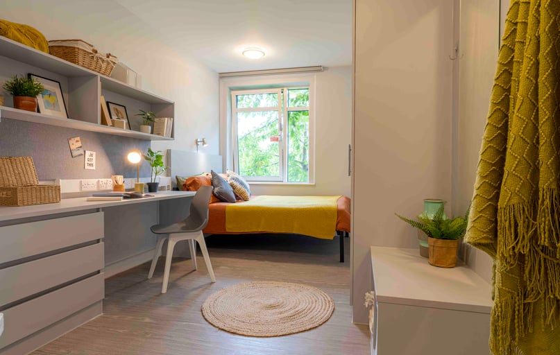 Bronze En Suite, iQ Tufnell House, Station Road / Huddleston Road, Tufnell Park, London - Image 1