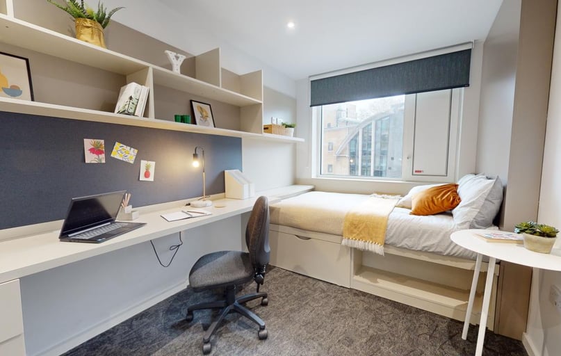 Bronze En Suite Plus, iQ Vega, 6 Miles Street, Vauxhall, London - Image 1