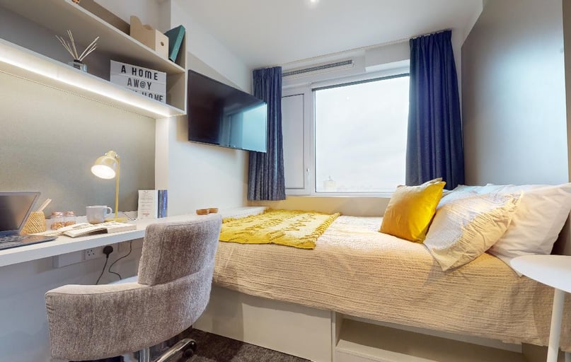 Bronze Studio, iQ Vega, 6 Miles Street, Vauxhall, London - Image 1