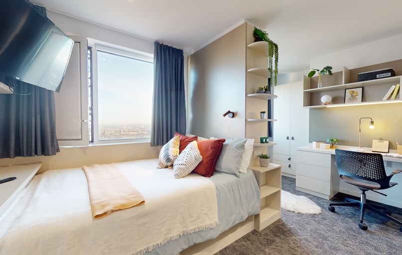 Penthouse Studio Plus, iQ Vega, 6 Miles Street, Vauxhall, London - Image 1