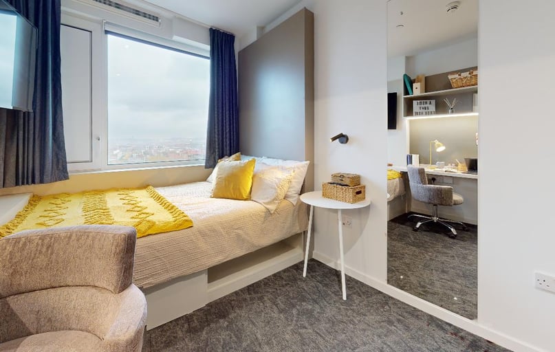 Platinum Studio, iQ Vega, 6 Miles Street, Vauxhall, London - Image 1