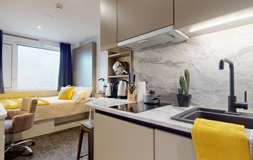 Silver Studio, iQ Vega, 6 Miles Street, Vauxhall, London - Image 1