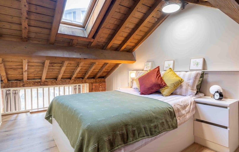 2 Bed Penthouse, iQ Hollingworth House, Fairfield Street, City Centre, Manchester - Image 1