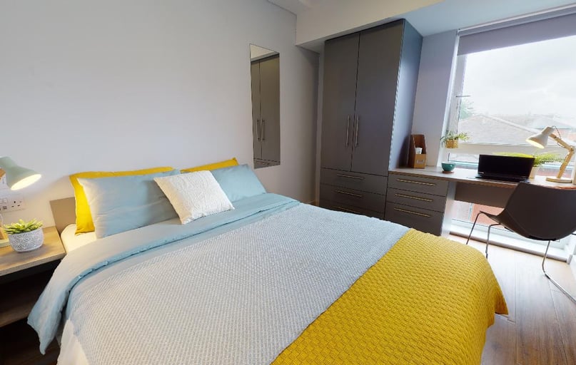 Silver En Suite, iQ Collingwood, Kings Manor Business Park, City Centre, Newcastle - Image 1