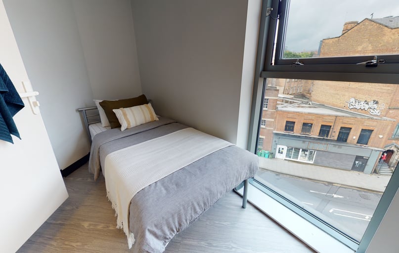 Bronze En Suite, iQ Exchange, 143 Lower Parliament Street, City Centre, Nottingham - Image 1