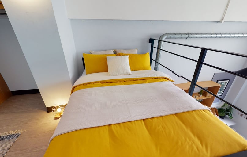 Diamond En Suite, iQ Exchange, 143 Lower Parliament Street, City Centre, Nottingham - Image 1