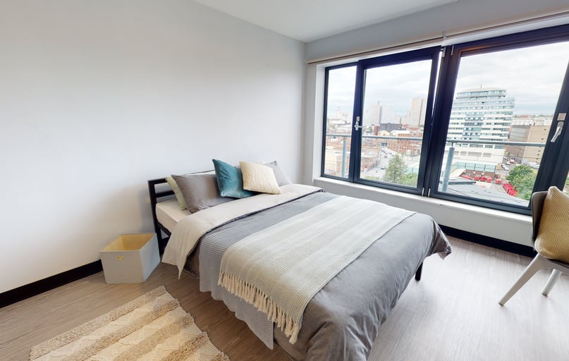 Platinum En Suite, iQ Exchange, 143 Lower Parliament Street, City Centre, Nottingham - Image 1