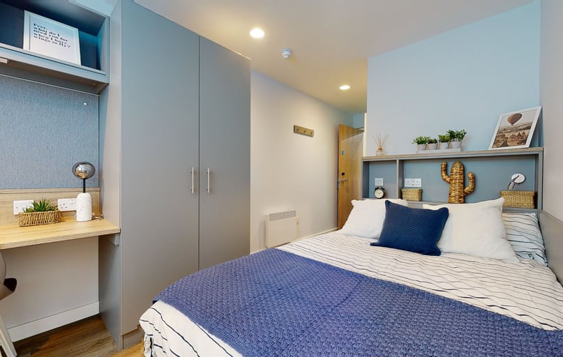 Silver En Suite, iQ Nelson Court, 2 Nelson Street, City Centre, Nottingham - Image 1