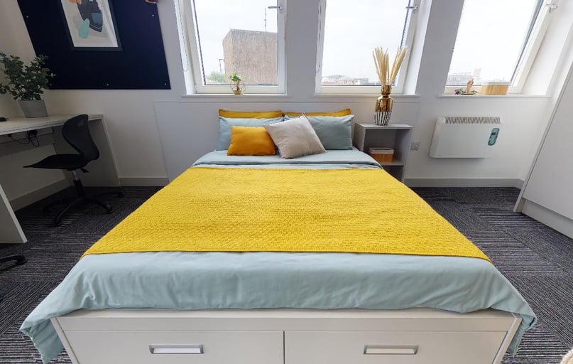 Gold Studio Plus, iQ Newland House, 49 Mount St, Lenton, Nottingham - Image 1