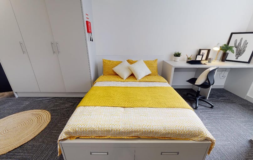 Silver Studio Plus, iQ Newland House, 49 Mount St, Lenton, Nottingham - Image 1