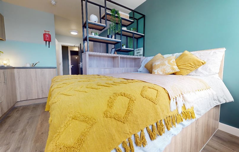 Silver Studio Deluxe, iQ Newtown House, Maid Marian Way, City Centre, Nottingham - Image 1