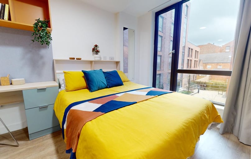 Silver Studio, iQ Signal Place, 10 Traffic Street, City Centre, Nottingham - Image 1