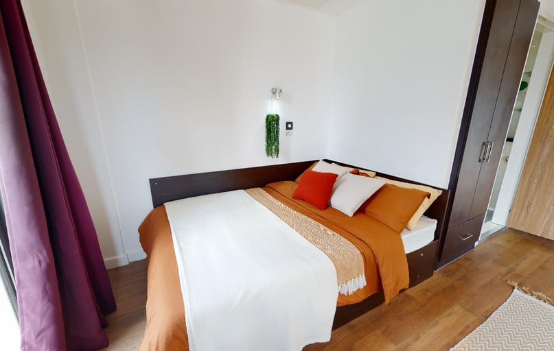 Platinum Studio, iQ Astor House, 163 Notte Street, City Centre, Plymouth - Image 1