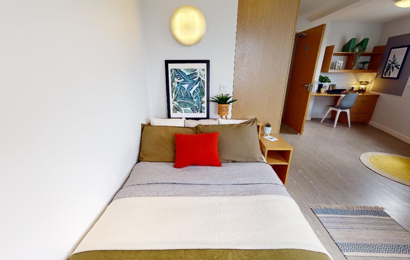 Gold En Suite, iQ Kopa, 130 Moor Lane, City Centre, Preston - Image 1