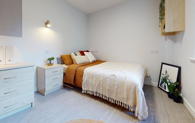 Bronze En Suite Plus-2627, iQ Brocco, Upper Allen Street/Edward Street, City Centre, Sheffield - Image 1