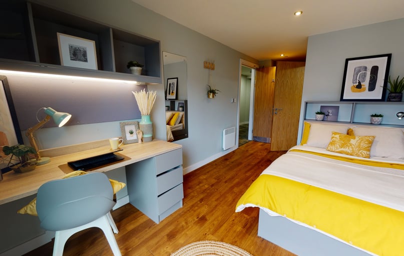 Bronze En Suite Access, iQ Knight House, 75 St George's Close, City Centre, Sheffield - Image 1