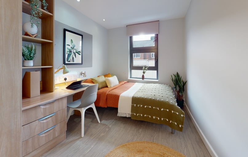 Copper En Suite, iQ Steel, 19 Pitt Street S1 4DQ, City Centre, Sheffield - Image 1
