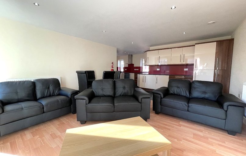 Apt 6, 116 Ecclesall Road, Sharrow, Sheffield - Image 1