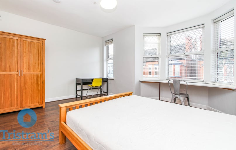 Kimbolton Avenue, Nottingham - Image 1