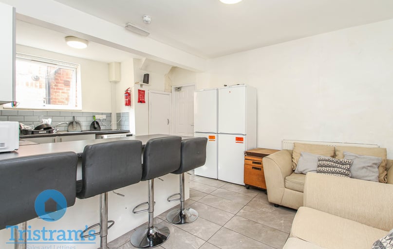 Lower Road, Nottingham - Image 1