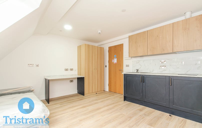 Lenton Boulevard, Nottingham - Image 1