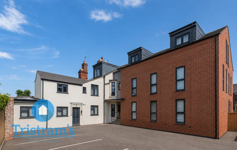 Queens Road, Beeston, Nottingham - Image 1