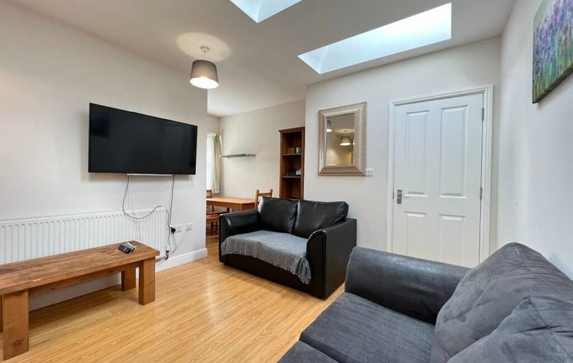 Pierrepont Road, West Bridgford, Nottingham - Image 1