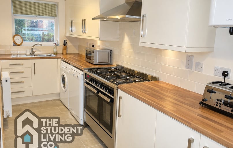 Beeston Road, Dunkirk, Nottingham - Image 1