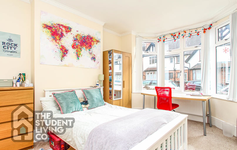 Elmsthorpe Avenue, Lenton, Nottingham - Image 1