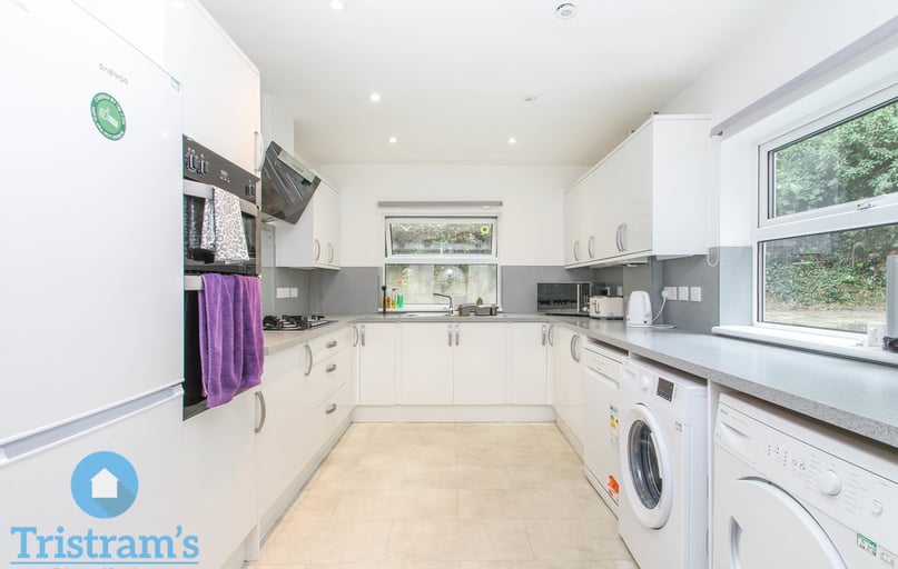 Lenton Boulevard, Nottingham - Image 1