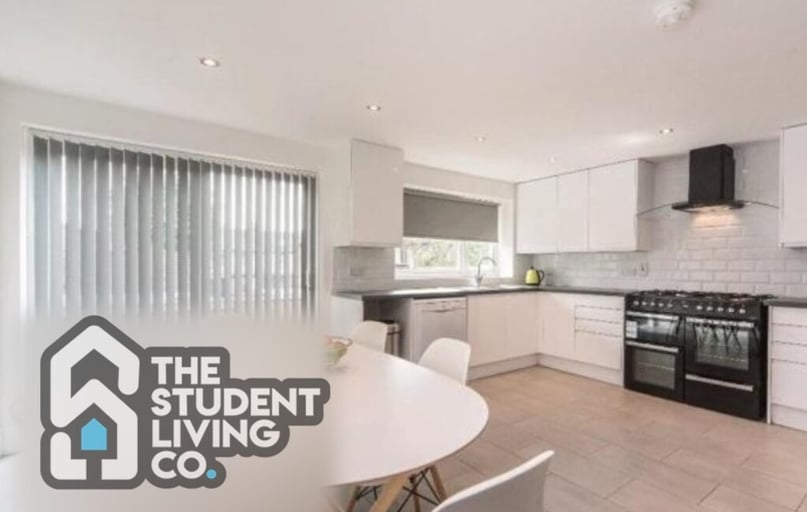 Harlaxton Drive, Lenton, Nottingham - Image 1