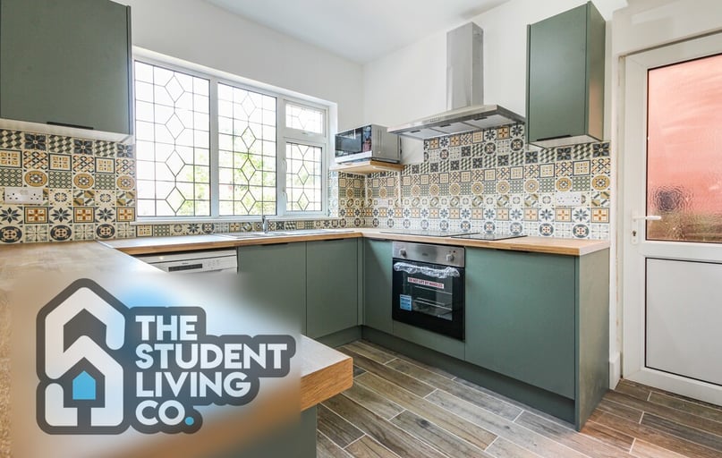 Harlaxton Drive, Lenton, Nottingham - Image 1