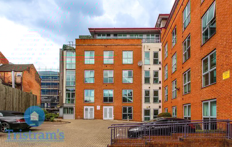 Portland Square, Nottingham - Image 1